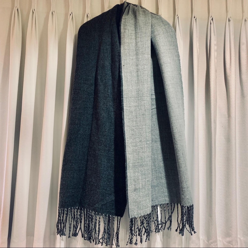 forever 21 reversible oblong fringe scarf
